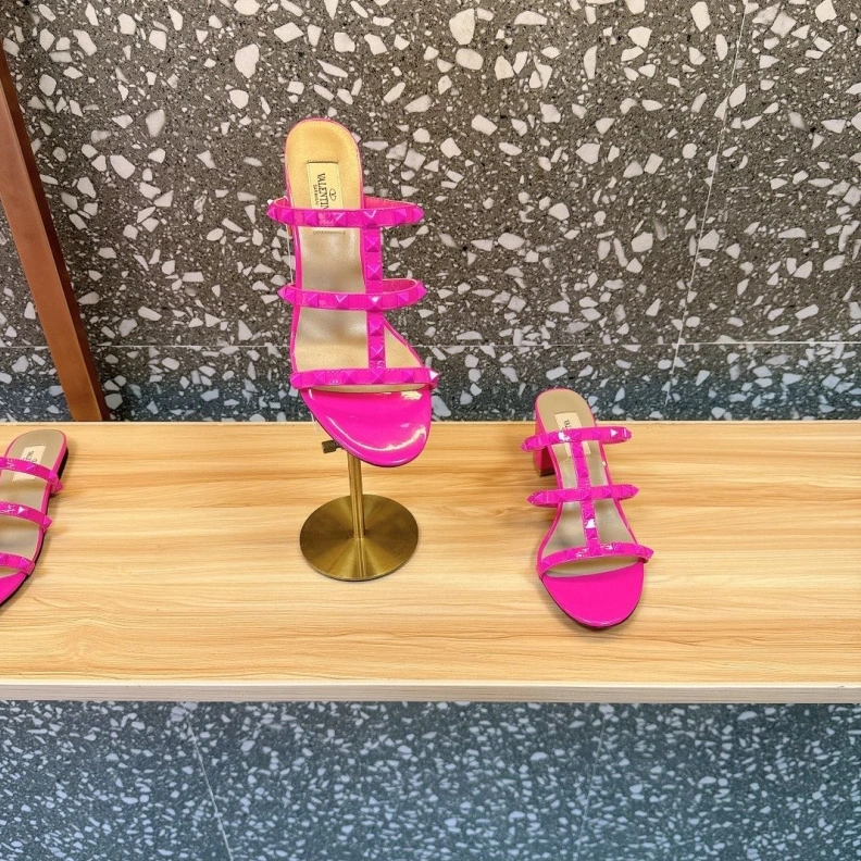 Soft Vxlxntino Sandals 229672