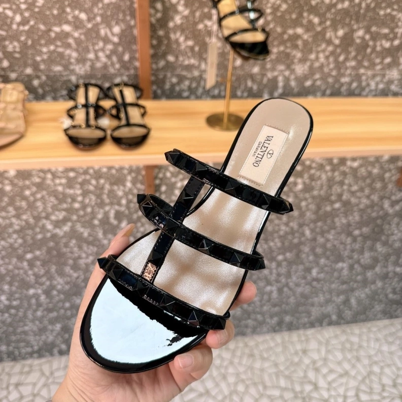 Minimalist Vxlxntino Sandals 229665