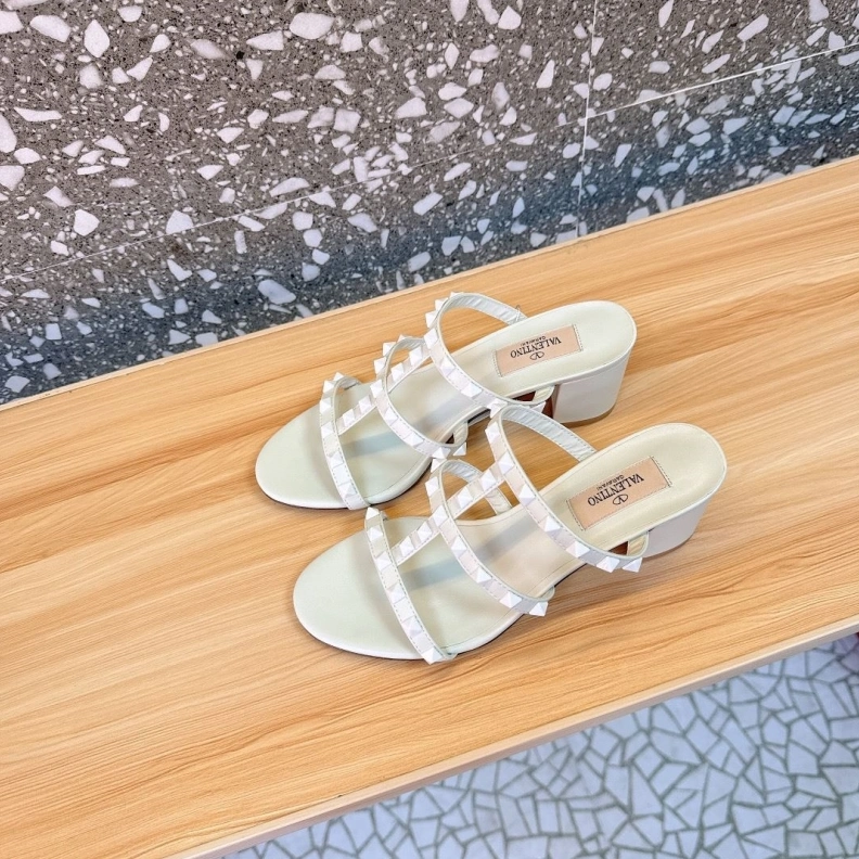 Unique Vxlxntino Sandals 229659