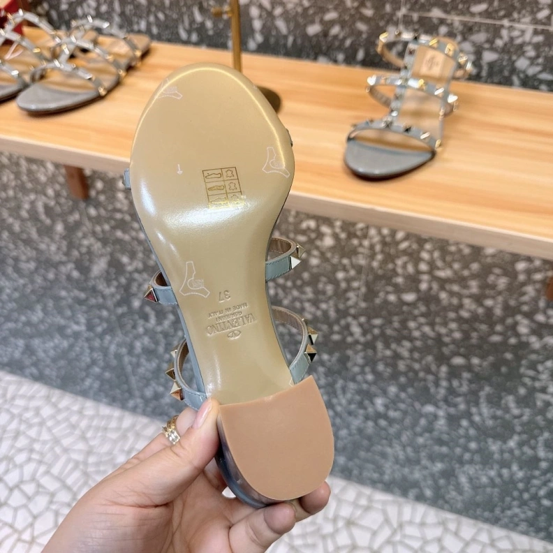 SportInspired Vxlxntino Sandals 229664