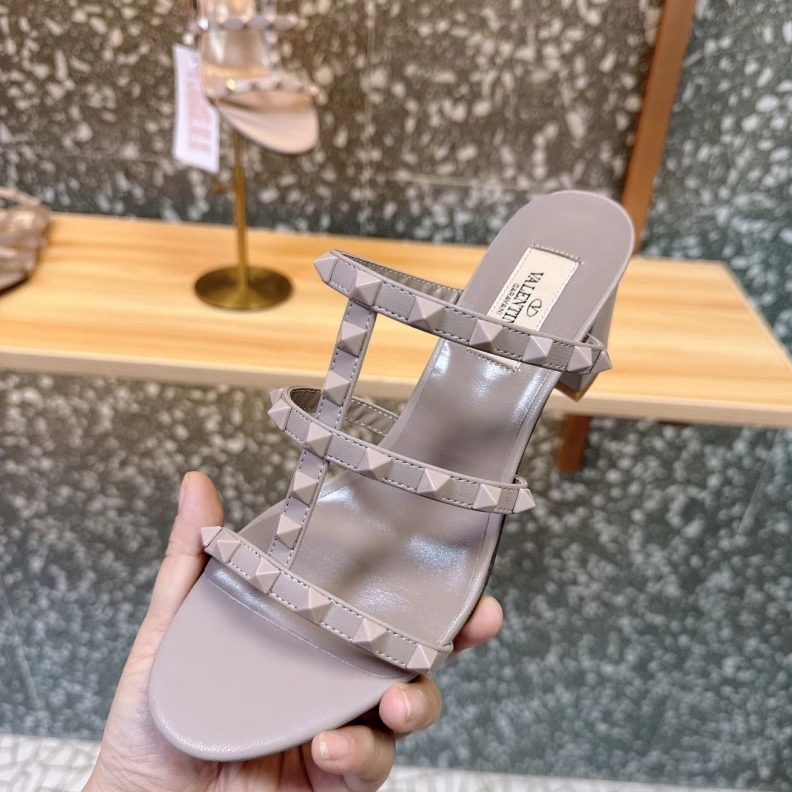 Compact Vxlxntino Sandals 229662