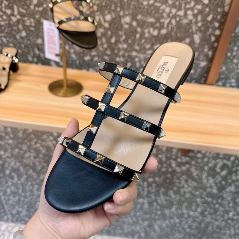 Efficient Vxlxntino Sandals 229660