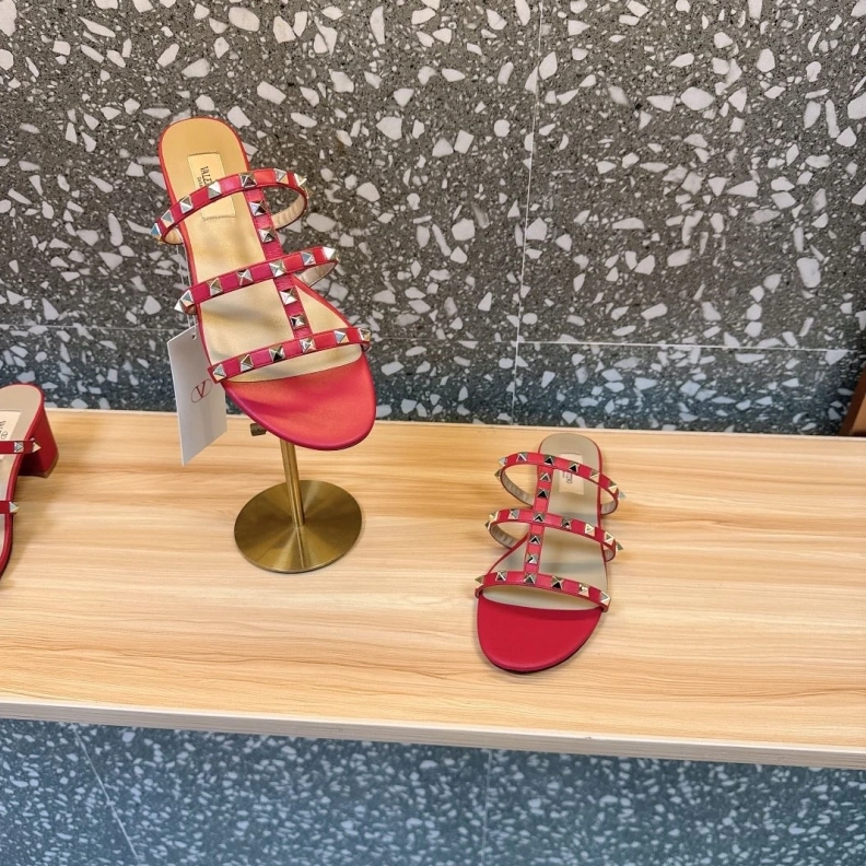 Flexible Vxlxntino Sandals 229663