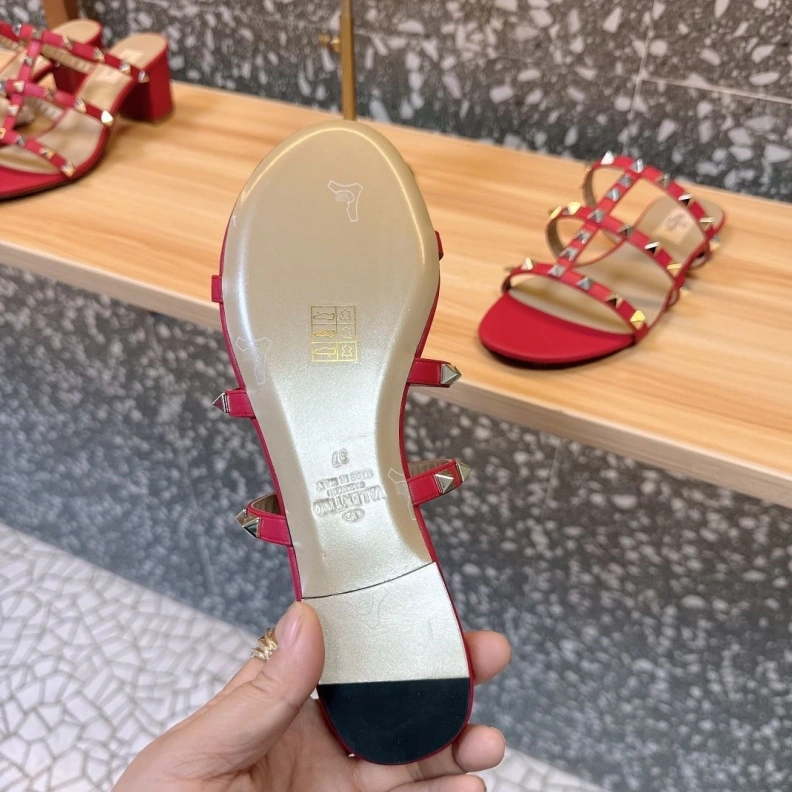 Flexible Vxlxntino Sandals 229663