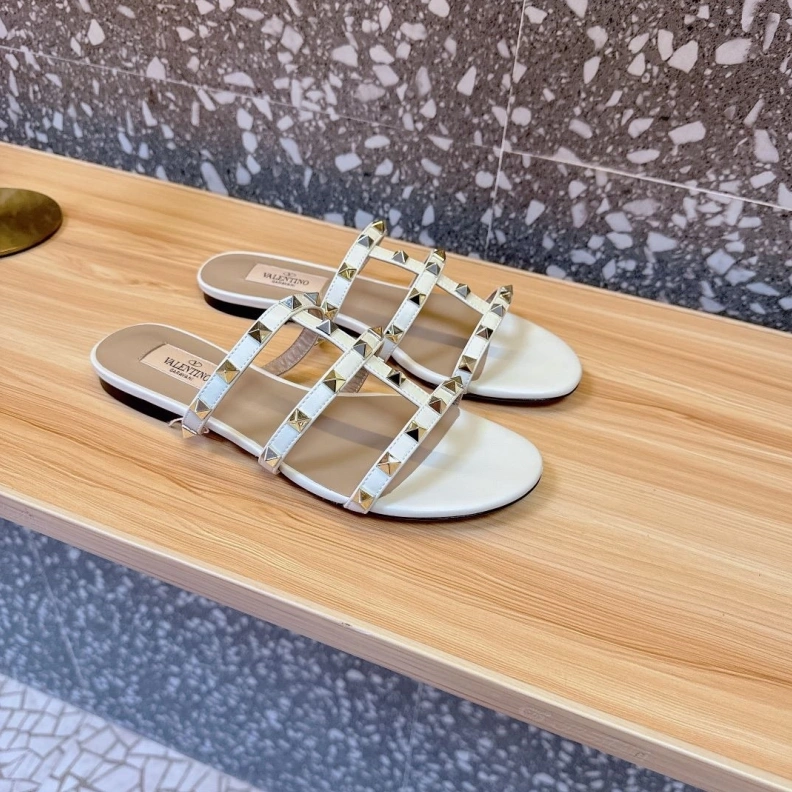 Sleek Vxlxntino Sandals 229652