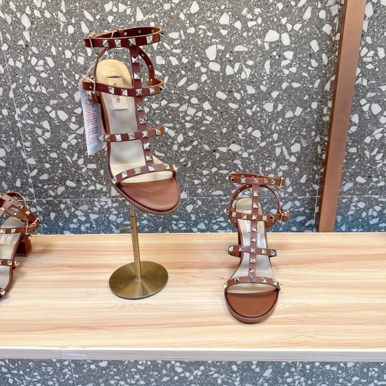 Vxlxntino Sandals WellDesigned 229648