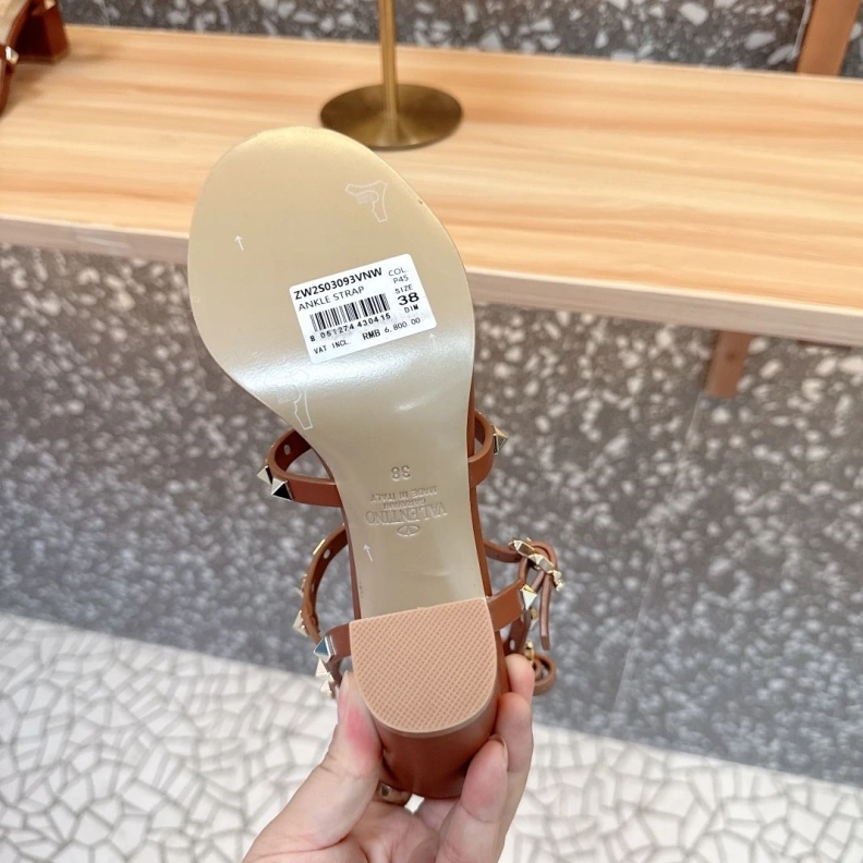 Vxlxntino Sandals WellDesigned 229648