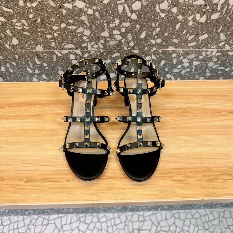 Durable Vxlxntino Sandals 229641