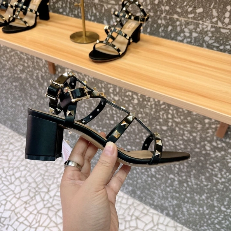 Durable Vxlxntino Sandals 229641