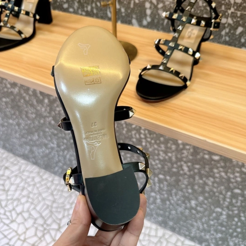 Durable Vxlxntino Sandals 229641