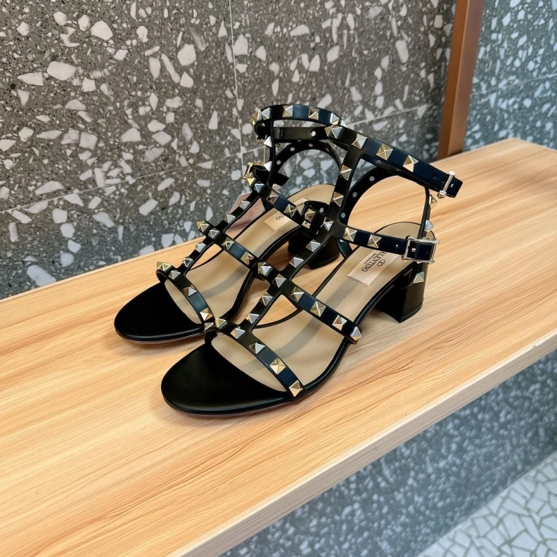 Durable Vxlxntino Sandals 229641