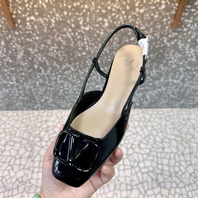 Classic Vxlxntino Sandals 229632