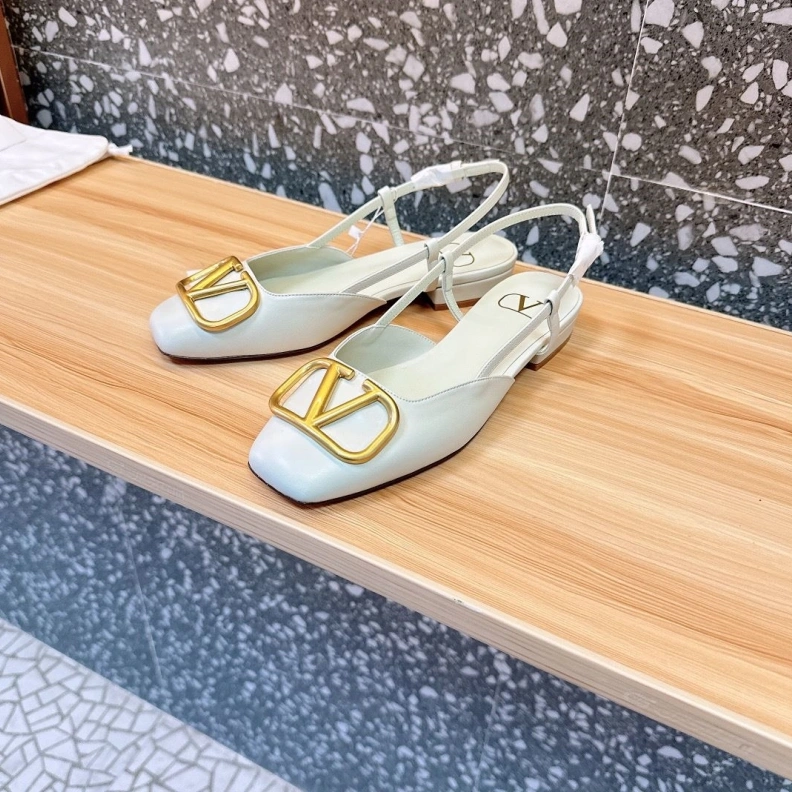 NewStyle Vxlxntino Sandals 229625