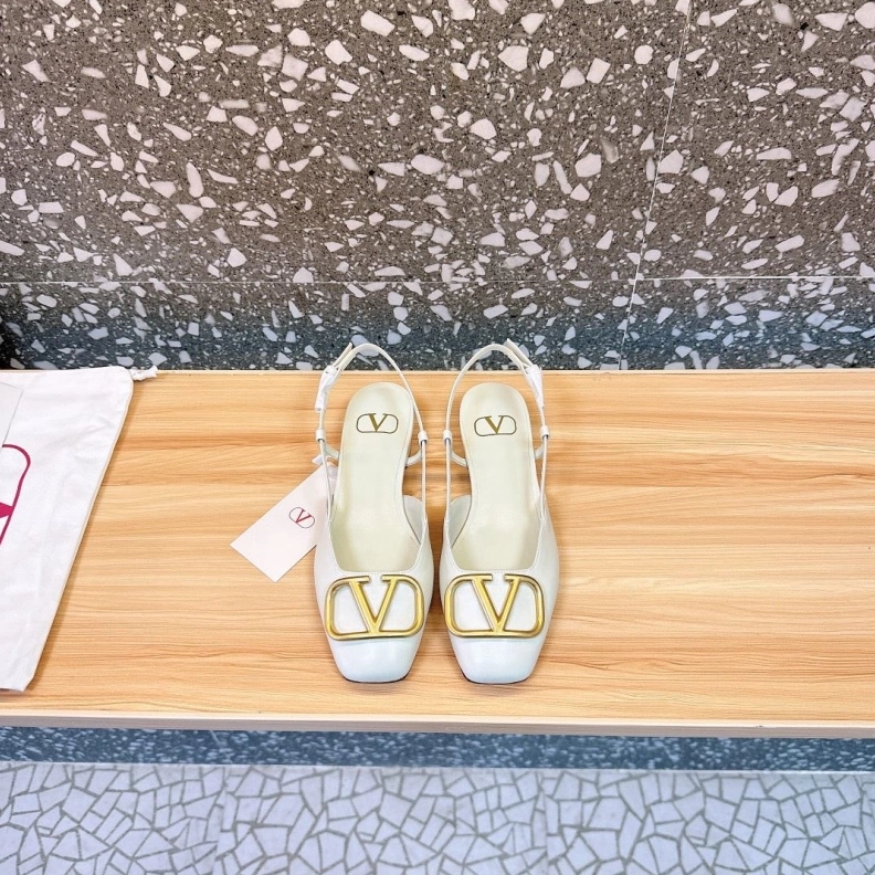 NewStyle Vxlxntino Sandals 229625
