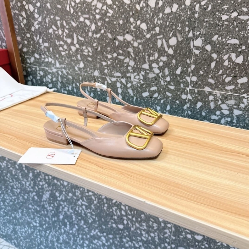 ModernLook Vxlxntino Sandals 229617