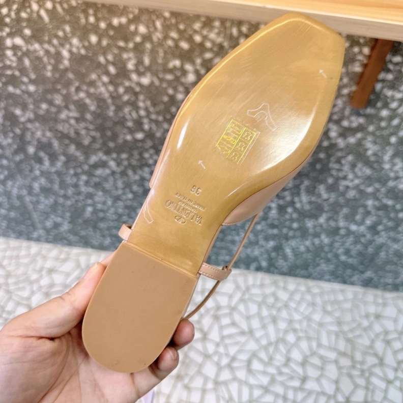 ModernLook Vxlxntino Sandals 229617