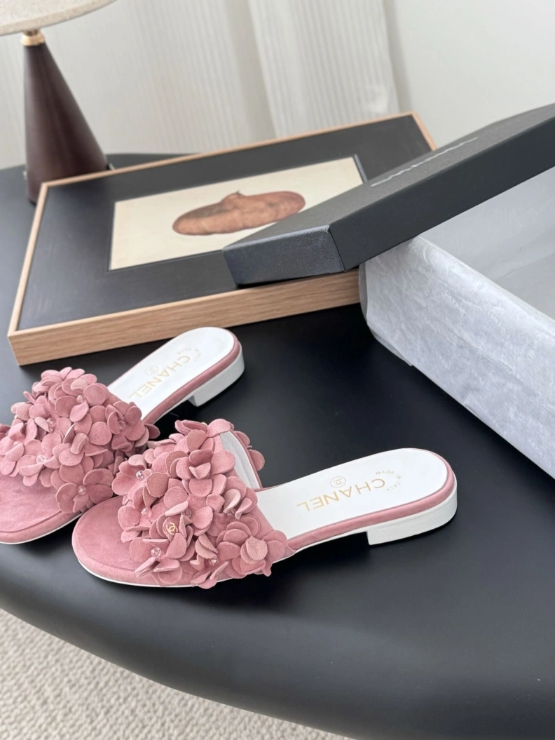 Practical Chxnxl Slippers 119887