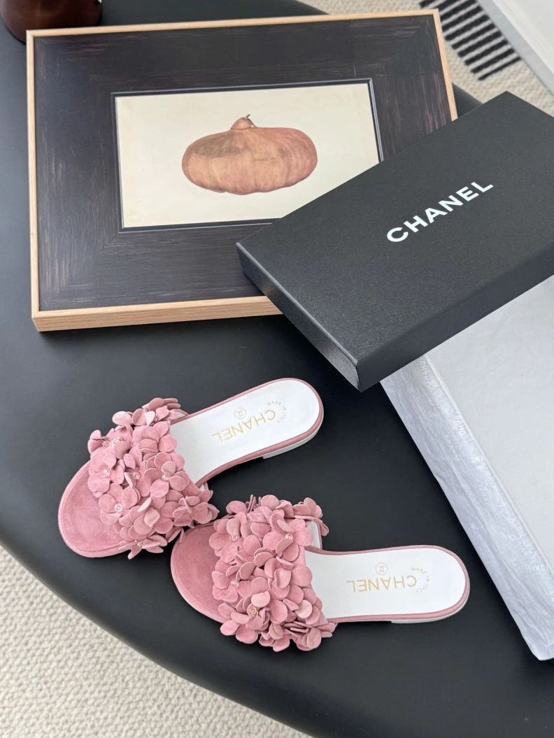 Practical Chxnxl Slippers 119887
