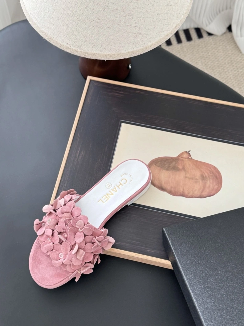 Practical Chxnxl Slippers 119887
