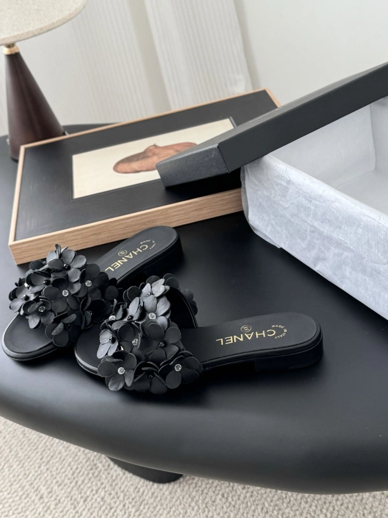 Chxnxl Slippers Sophisticated 119881