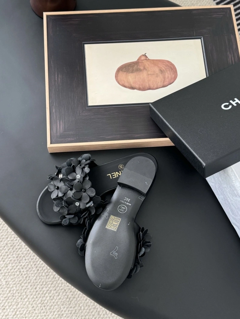 Chxnxl Slippers Sophisticated 119881