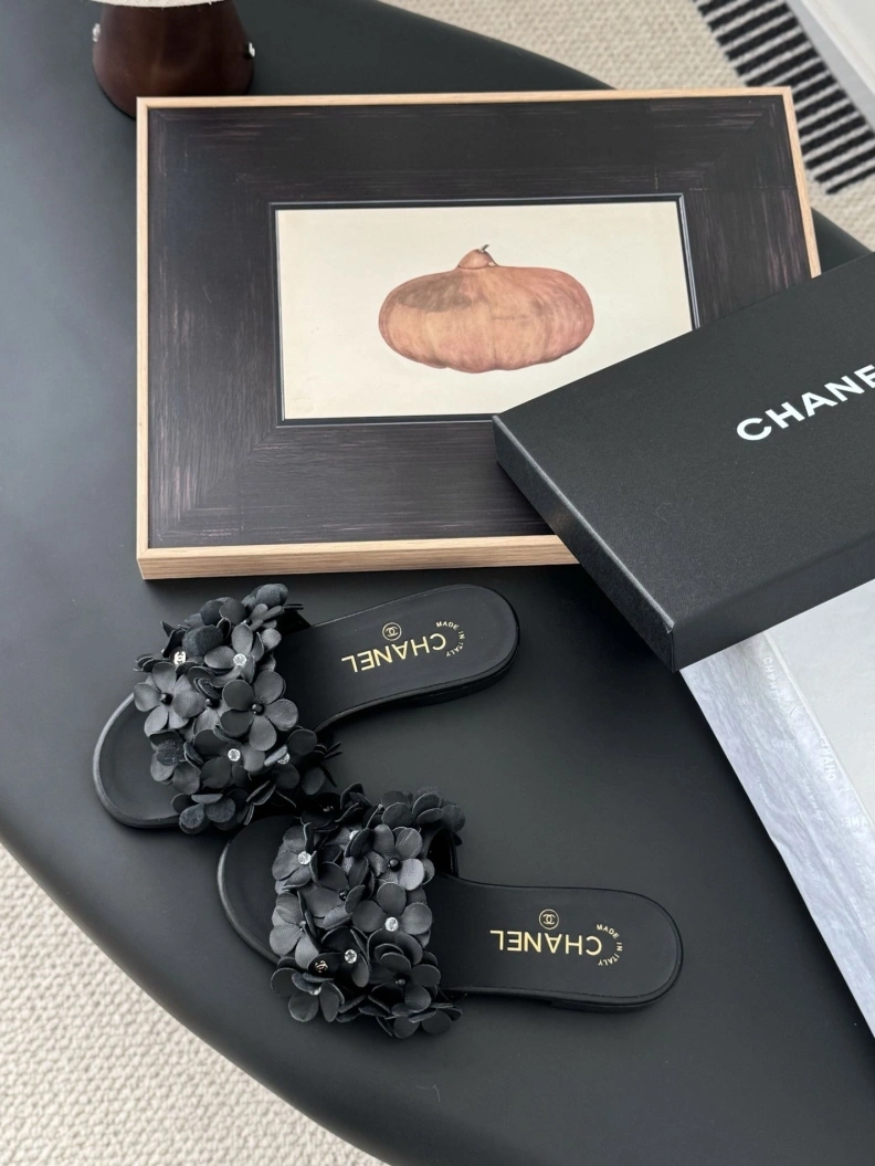 Chxnxl Slippers Sophisticated 119881
