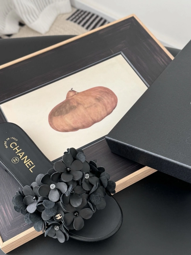 Chxnxl Slippers Sophisticated 119881