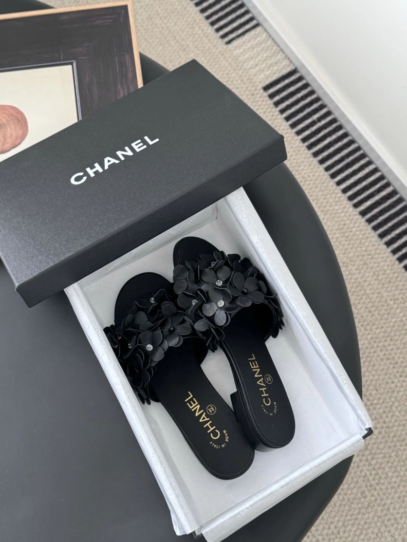 Chxnxl Slippers Sophisticated 119881