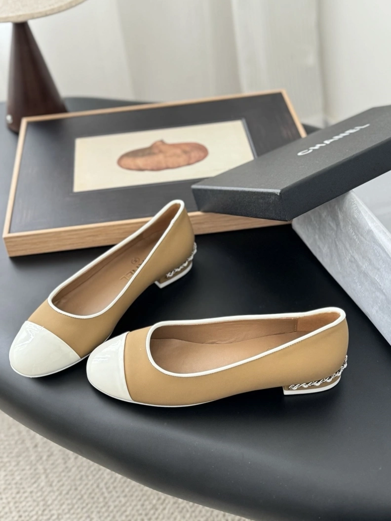 Trendsetting Chxnxl Flat Shoes 120946