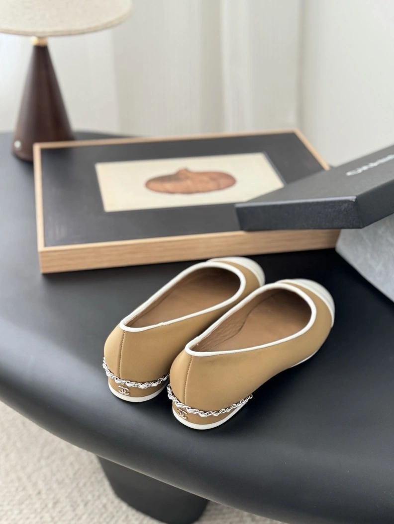 Trendsetting Chxnxl Flat Shoes 120946