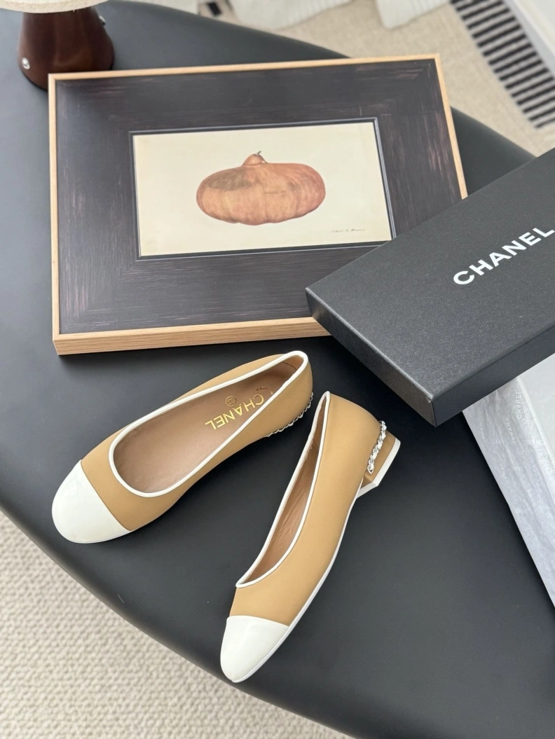 Trendsetting Chxnxl Flat Shoes 120946