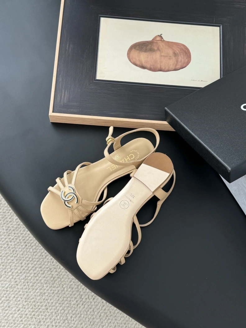Trendy Chxnxl Sandals 120436
