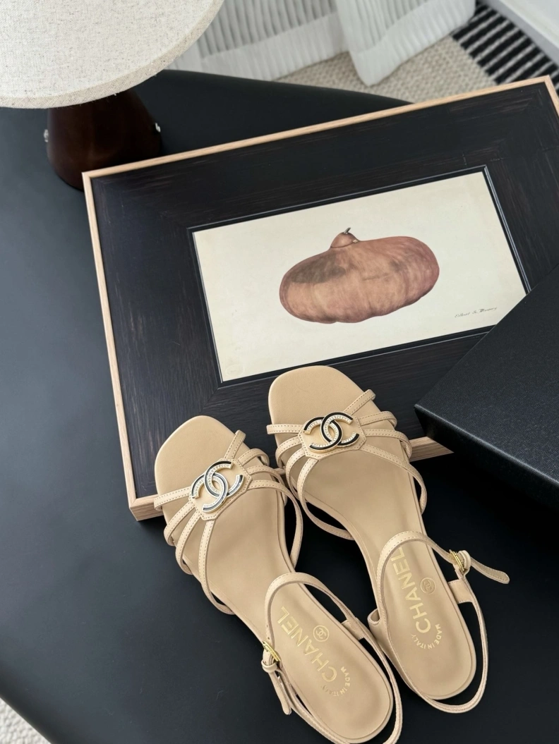 Trendy Chxnxl Sandals 120436