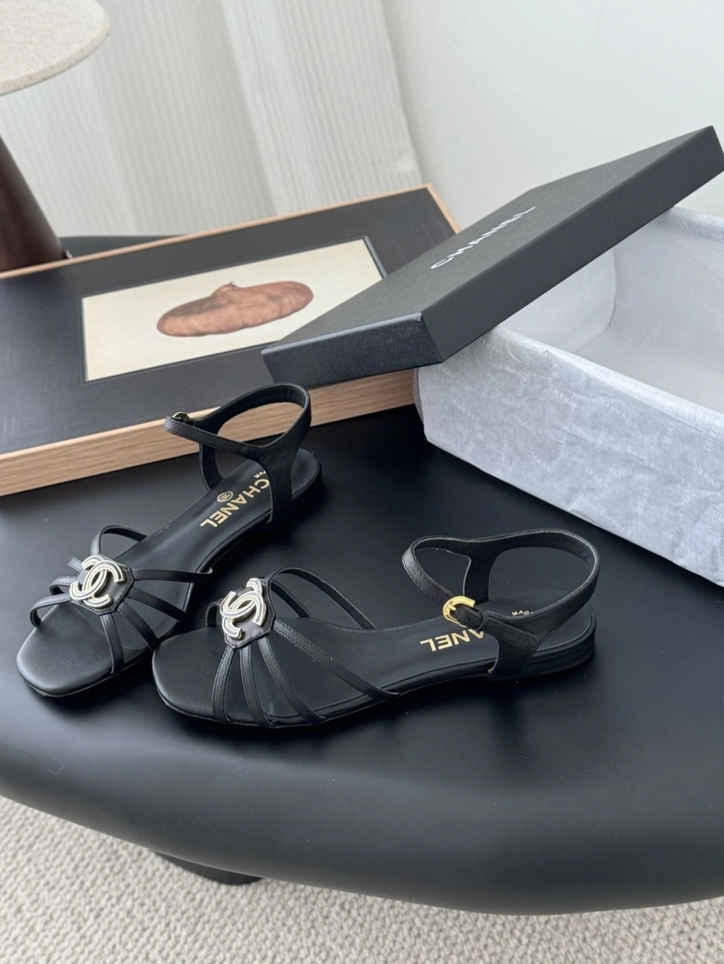 Timeless Chxnxl Sandals 120423