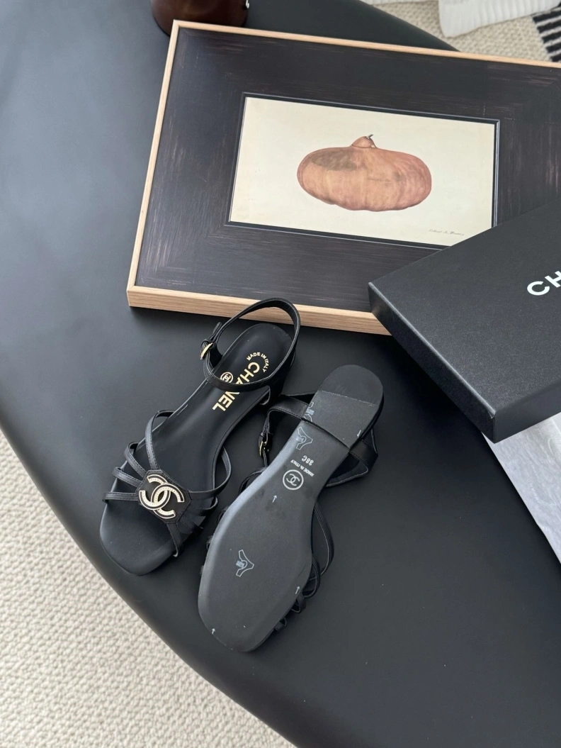 Timeless Chxnxl Sandals 120423