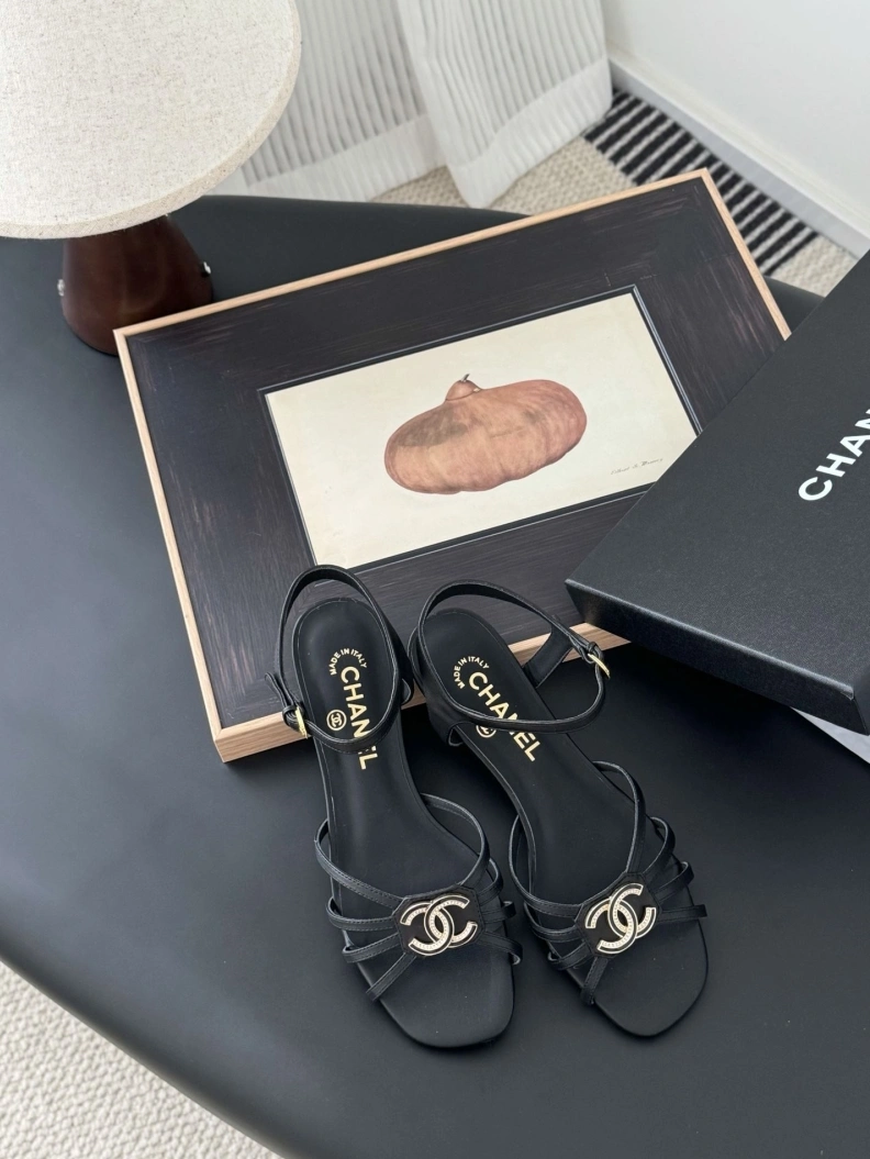 Timeless Chxnxl Sandals 120423