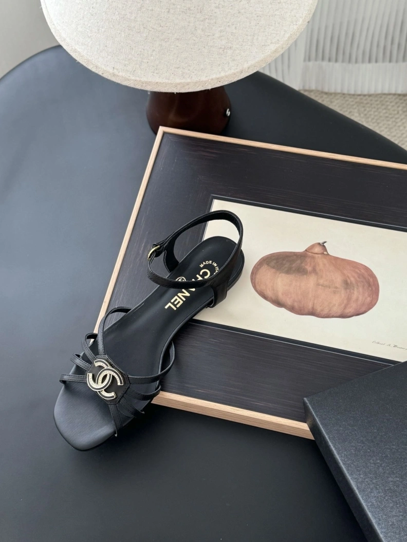 Timeless Chxnxl Sandals 120423