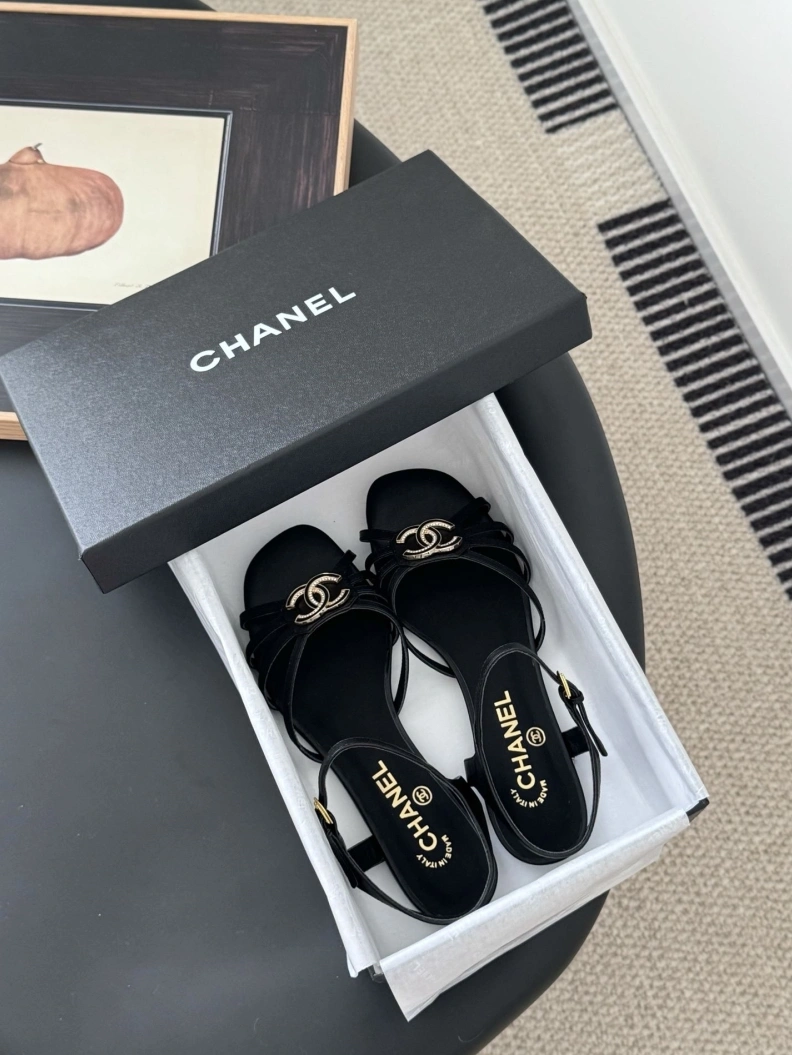 Timeless Chxnxl Sandals 120423