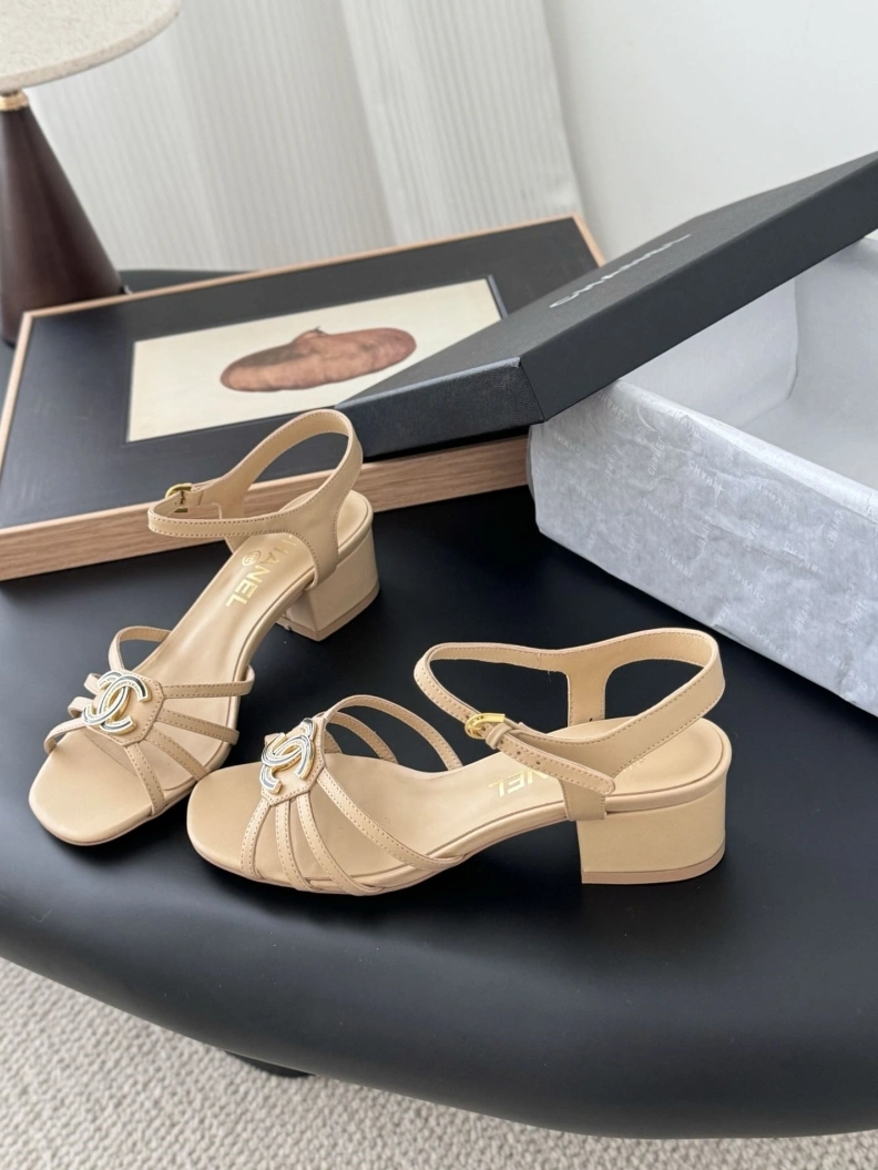 Lightweight Chxnxl Sandals 120429