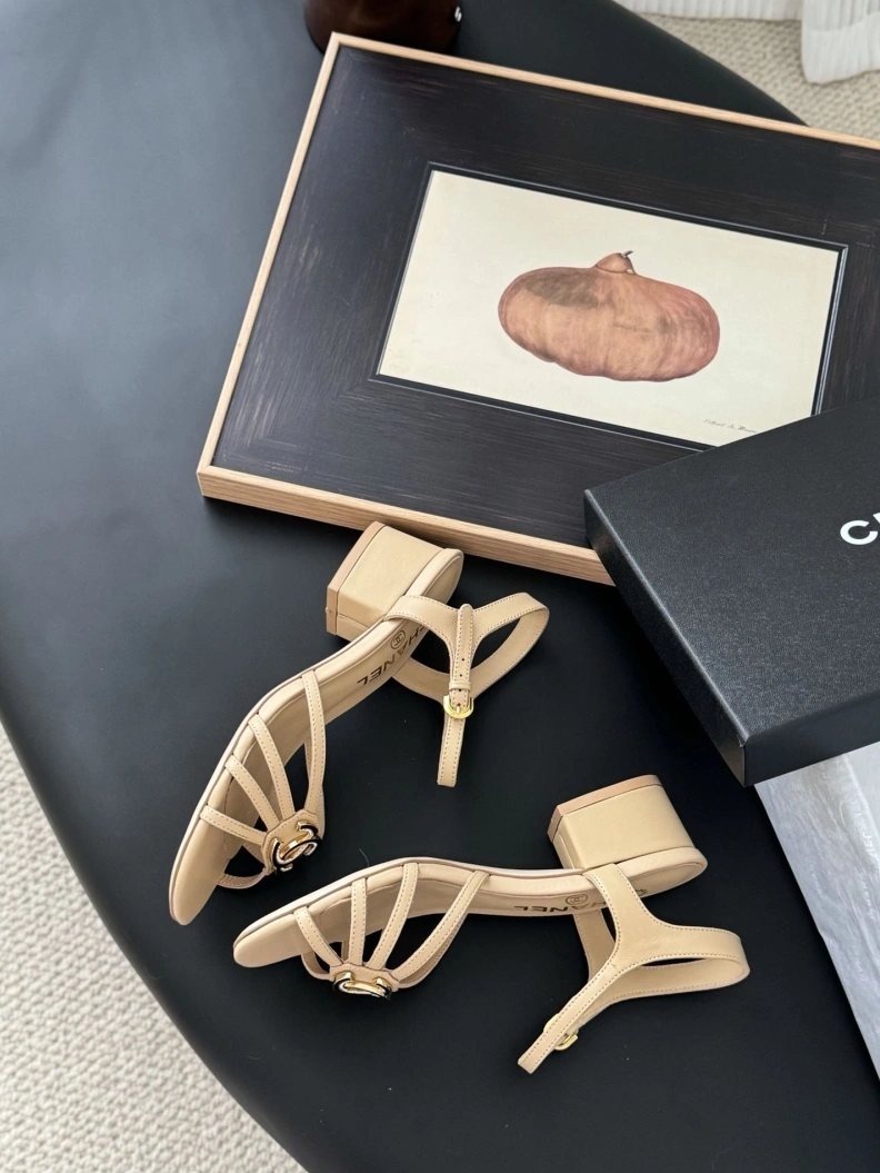 Lightweight Chxnxl Sandals 120429