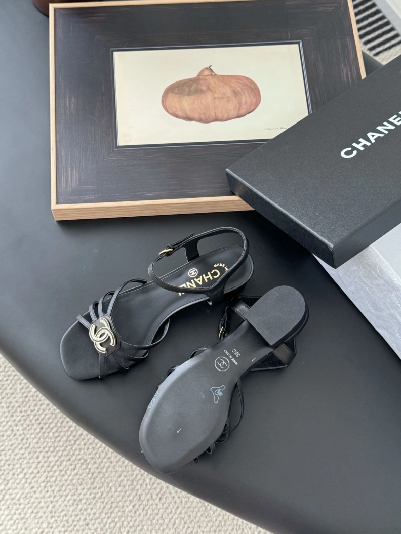 Bright Chxnxl Sandals 120434