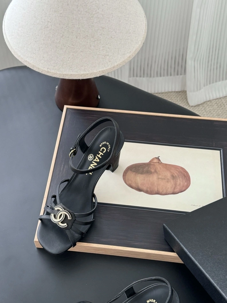 Trendy Chxnxl Sandals 120419