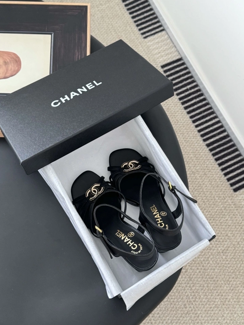Trendy Chxnxl Sandals 120419