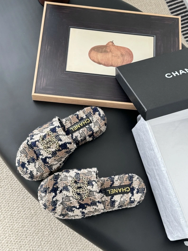 Durable Chxnxl Slippers 119876