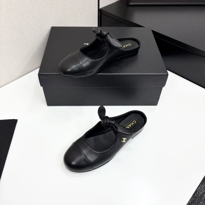 ModernLook Chxnxl Slippers 119862