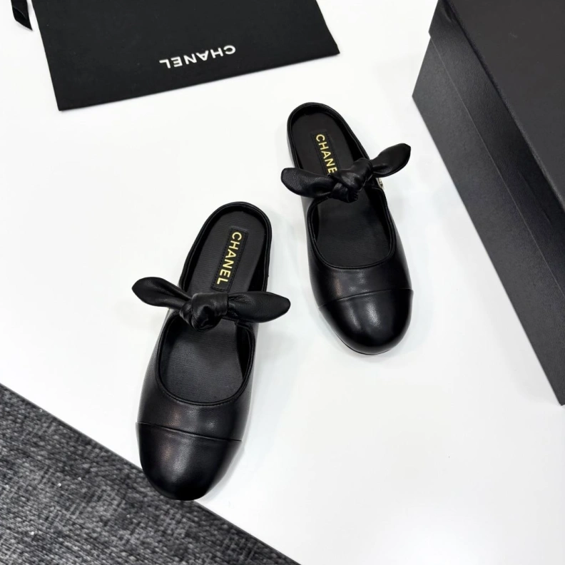 ModernLook Chxnxl Slippers 119862