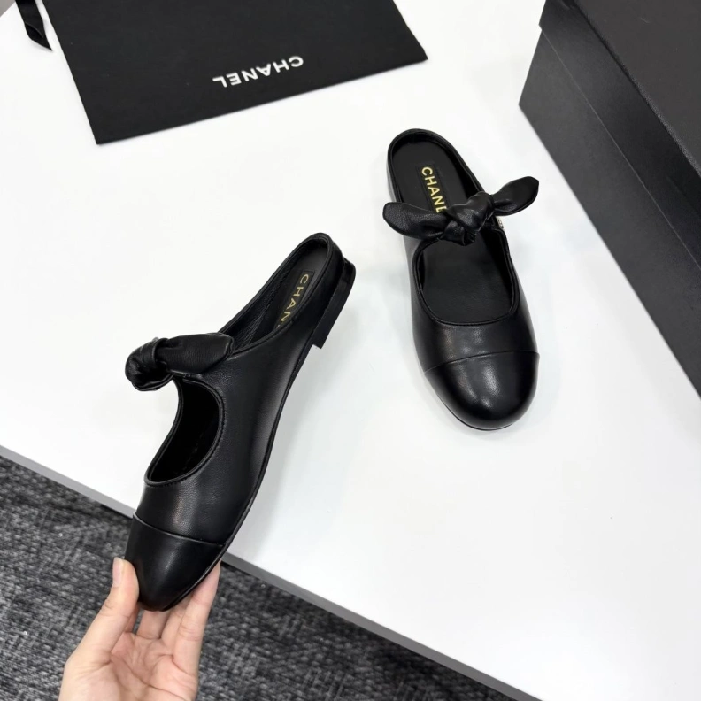 ModernLook Chxnxl Slippers 119862