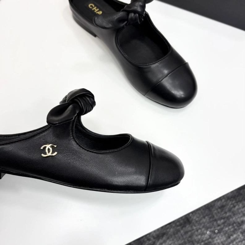 ModernLook Chxnxl Slippers 119862