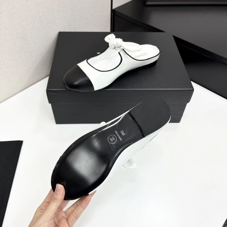 Chxnxl Slippers UrbanStyle 119874
