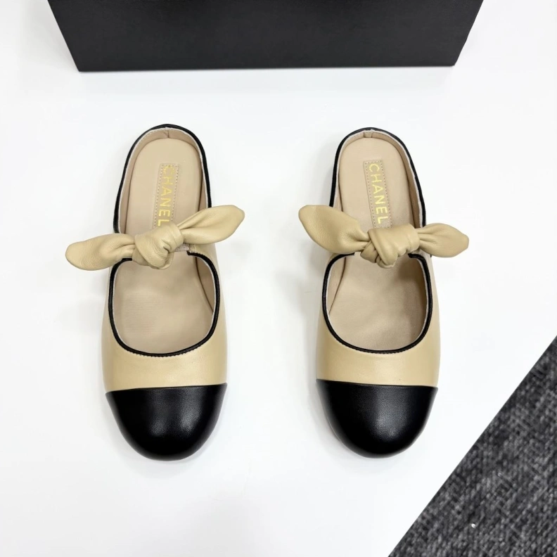 EyeCatching Chxnxl Slippers 119870